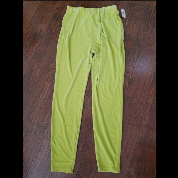 Dana Buchman Stretch 2-Piece w/Crystal Buttons - Picture 3 of 4